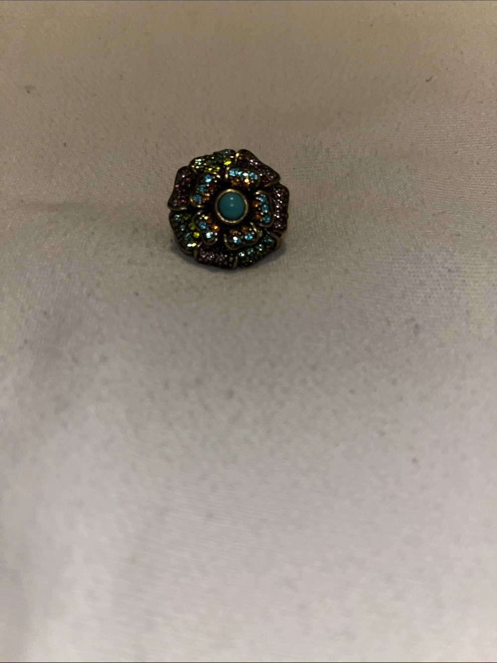 Penny Lane Heidi Daus multi-colored Crystal Flower w/ Turquoise Center Ring - Picture 6 of 7